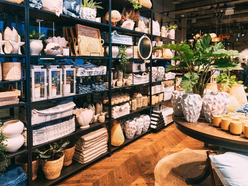 Retail spots for unique home decor